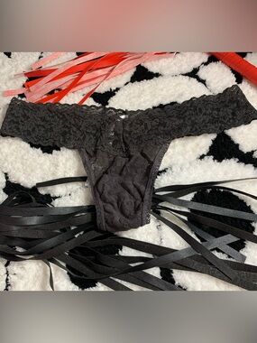 Hanky Panky Black Lace Thong with Floral Pattern